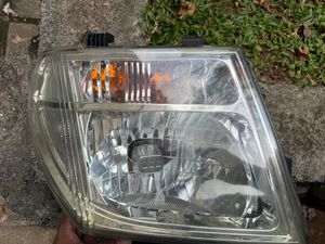 Nissan Navara D40 2007 Headlight Set for Sale