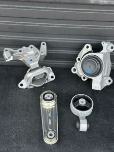Nissan x trail hybrid t32 engine mount complete set Genuine for Sale