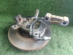 Nissan X-Trail NT30 Front Hub with Knuckle Arm for Sale
