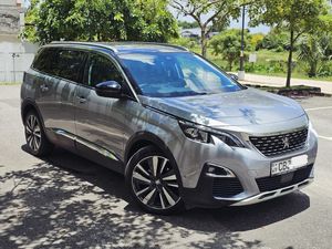 Peugeot 5008 Fully loaded 2019 for Sale