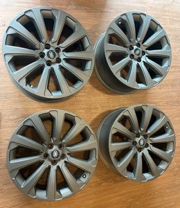 Range Rover Velar 20