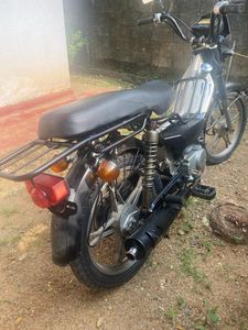 Singer Lima 2012 for Sale