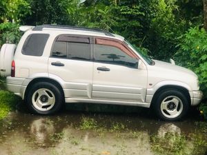Suzuki Escudo 2000 for Sale