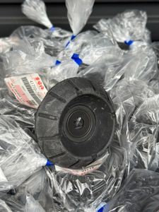 Suzuki genuine shocks mount wagon r spacia hutsler for Sale