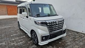 Suzuki Spacia CUSTOM 2023 for Sale