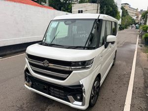Suzuki Spacia Custom XS 2023 for Sale