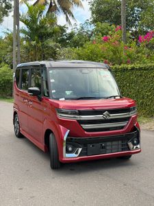 Suzuki Spacia Custom XS 2024 for Sale