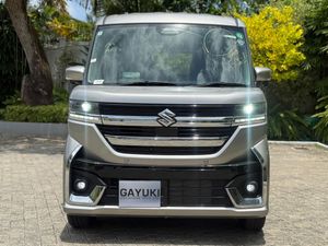 Suzuki Spacia CUSTOM XS 2024 for Sale