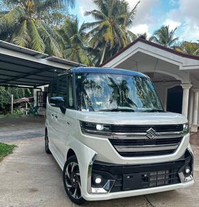 Suzuki Spacia CUSTOM XS 2025 for Sale