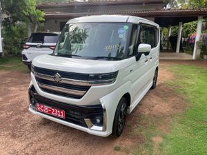 Suzuki Spacia Custom XS Hybrid 2024 for Sale