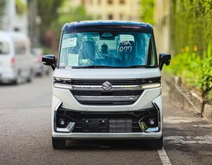 Suzuki Spacia XS Custom Turbo 2025 for Sale