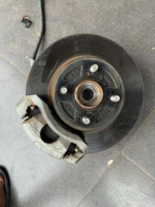 Suzuki Swift Rs Turbo (ZC13S) Front Wheel Hub Set for Sale