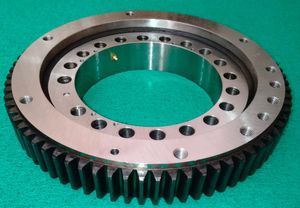 Tadano Aichi Unic Crane swing bearings for Sale