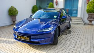 Tesla Model 3 Deep Blue Metallic 2024 for Sale