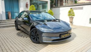 Tesla Model 3 Grey | Black 2024 for Sale