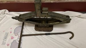 Three-Wheeler Jack for Sale