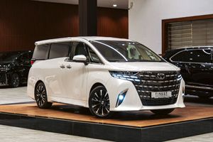 Toyota Alphard Executive Lounge 2024 for Sale