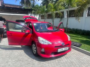 Toyota Aqua 2012 S for Sale