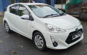 Toyota Aqua 2015 for Sale