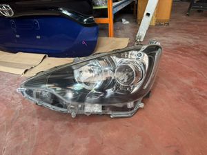 Toyota Aqua Black Base Head Light for Sale