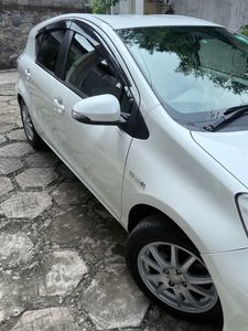 Toyota Aqua G Grade 2012 for Sale