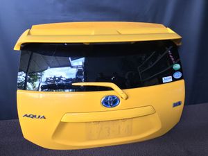 TOYOTA AQUA NHP10 DICKEY DOOR for Sale