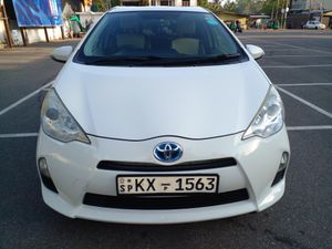 Toyota Aqua s grad 2013 for Sale