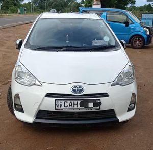 Toyota Aqua S Grade 2014 for Sale