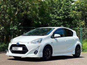 Toyota Aqua S GRADE FULL OPTION 2014 for Sale