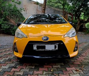 Toyota Aqua S Grade Hybrid 2013 for Sale