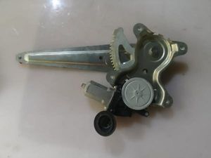 TOYOTA BELTA SCPQ2 REAR DOOR WINDER LH for Sale