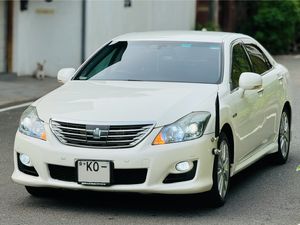 Toyota Crown G Royal Saloon FLoad 2011 for Sale