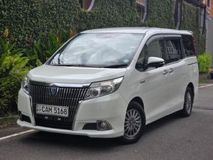 Toyota Esquire G 2015 for Sale