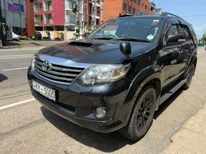 Toyota Fortuner V grade 2013 for Sale