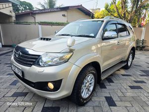 Toyota Fortuner V Grade CAC 2013 for Sale