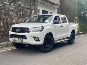 Toyota Hilux 2GD Manual 2018 for Sale
