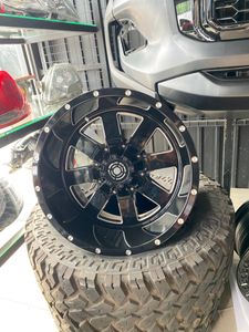 Toyota Hilux Alloy wheel set 20” for Sale