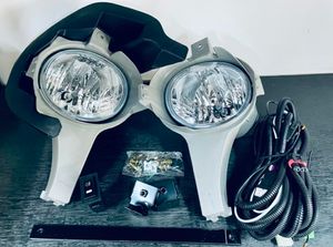 Toyota Hilux Fog Lamp Set (2005-2007) for Sale