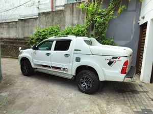 Toyota Hilux G Grade 2006 for Sale