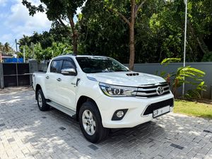 Toyota Hilux Revo 2015 for Sale