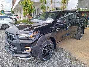 Toyota Hilux REVO ROCCO 2.8 AT 2025 for Sale