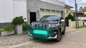 Toyota Land Cruiser Prado TRJ 150W 2017 for Sale