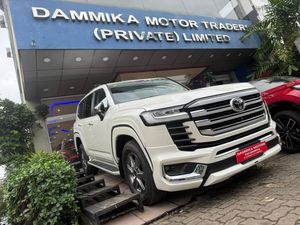 Toyota Land Cruiser Sahara 2025 FACELIFT DIESEL for Sale