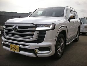 Toyota Land Cruiser Sahara 300 V6 2025 for Sale
