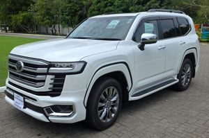 Toyota Land Cruiser Sahara LC 300 2024 for Sale