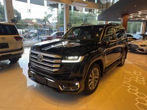Toyota Land Cruiser Sahara LC 300 Anniversary 2023 for Sale