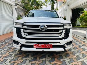 Toyota Land Cruiser Sahara LC300 2024 for Sale