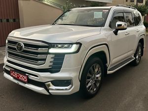 Toyota Land Cruiser Sahara LC300 2025 for Sale