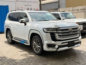 Toyota Land Cruiser Sahara LC300 2025 for Sale