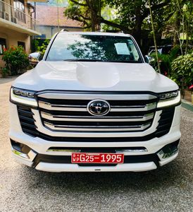Toyota Land Cruiser Sahara LC300 ZX DIESEL 2024 for Sale